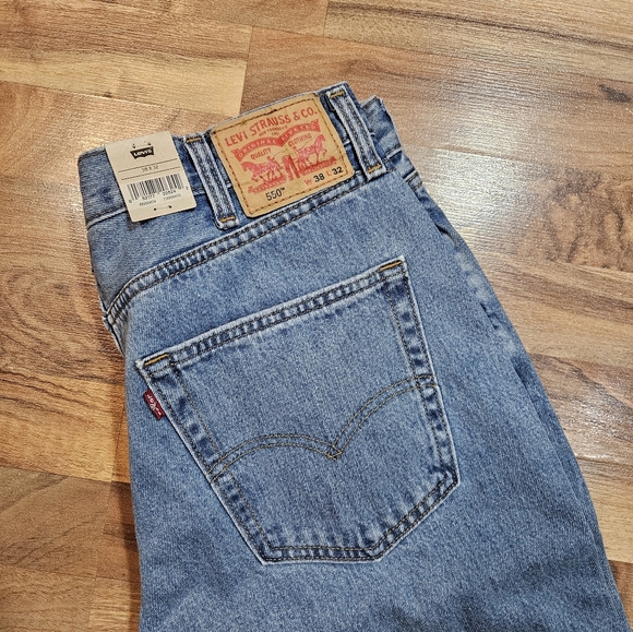 Levi’s 550 Relaxed Fit Jeans 38x32 NWT - Picture 3 of 10
